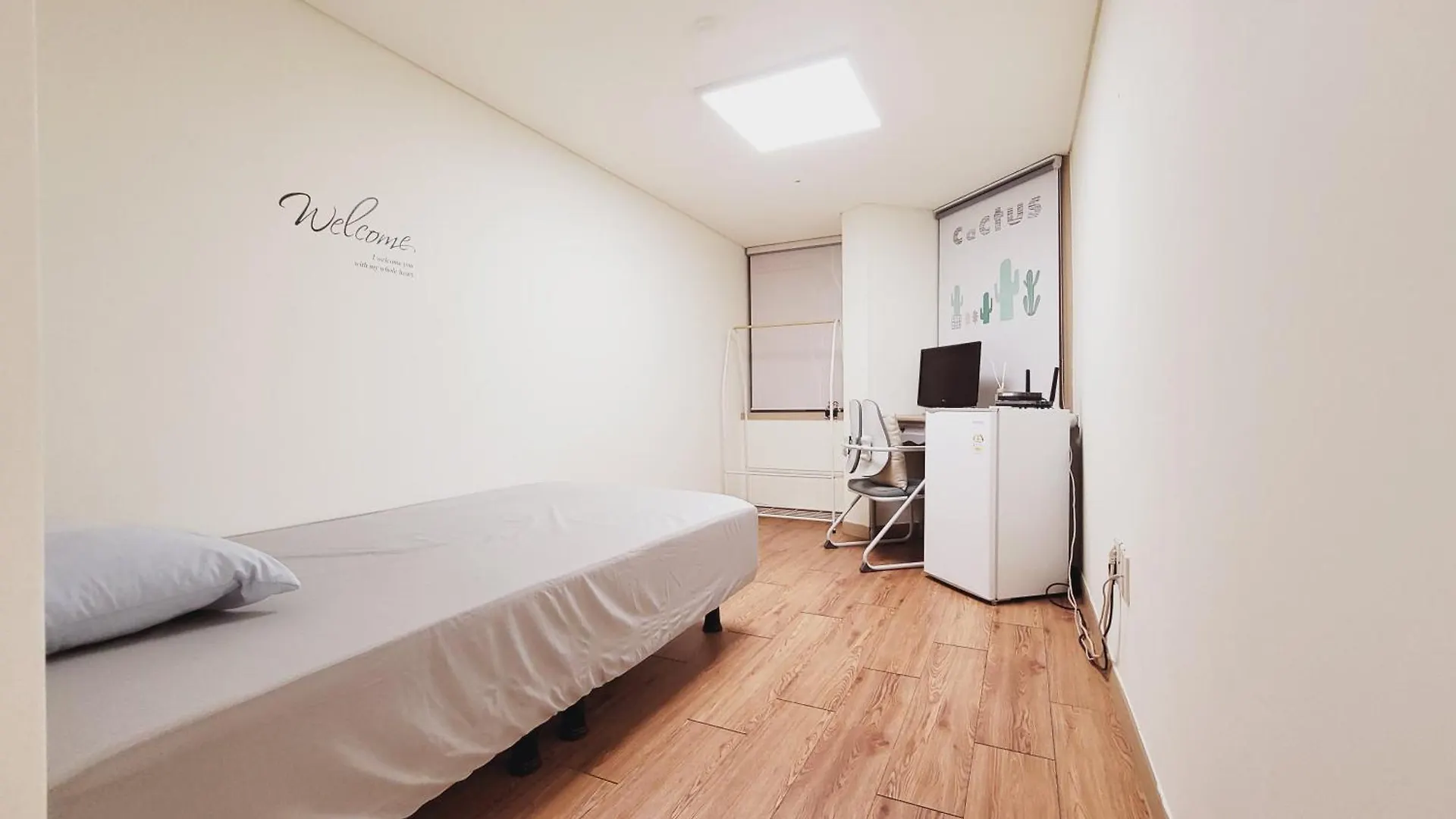 Bk Room Incheon 0*,  Korsel